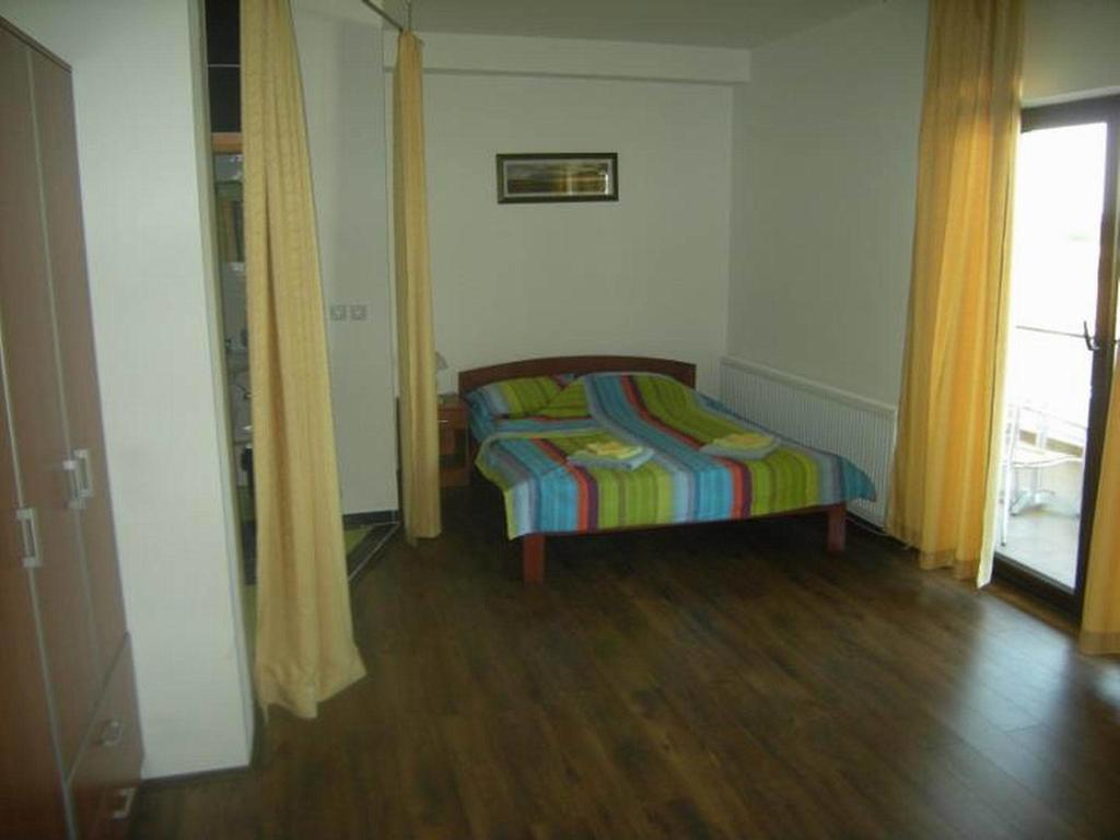 Hotel Bazeni Baikal Topola Camera foto