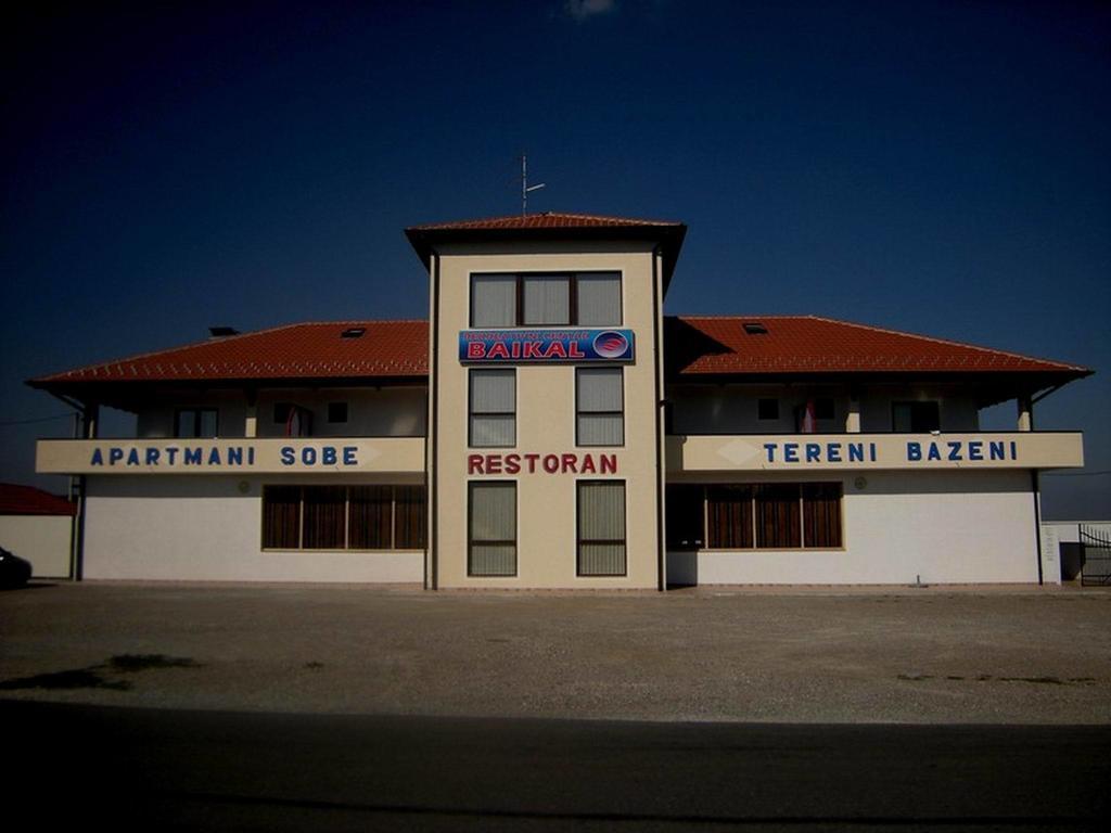Hotel Bazeni Baikal Topola Esterno foto
