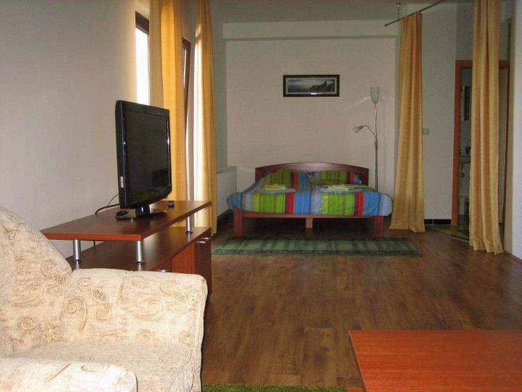 Hotel Bazeni Baikal Topola Esterno foto